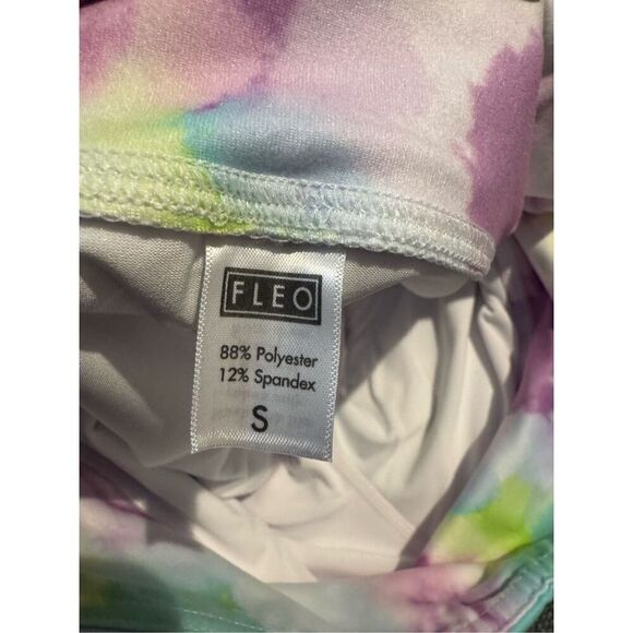 FLEO Vibrant Heat Shorts (Original) NWT size small white purple - Picture 4 of 9